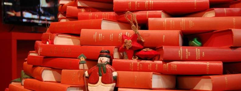 5 libri italiani sui Social media da leggere a Natale 5 libri italiani sui Social media da leggere a Natale